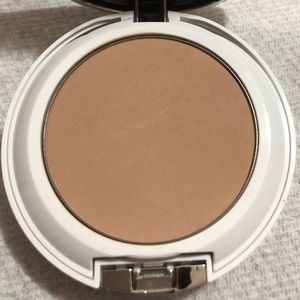 CLINIQUE BEYOND PERFECTING POWDER FOUNDATION IVORY